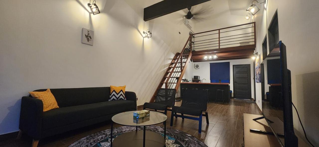 Kamalia Villas 캄풍 페나릭 외부 사진